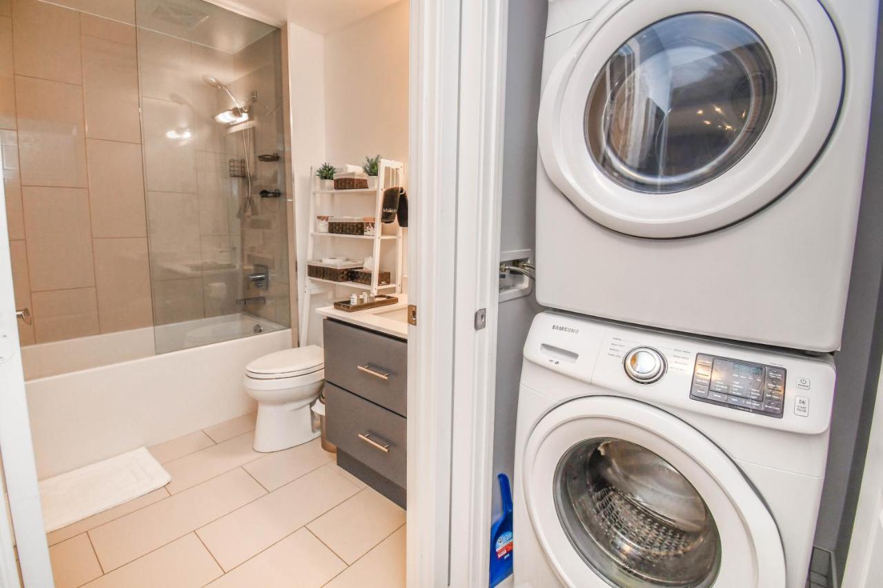 Pet Friendly Condos At Friday Harbour Innisfil Exterior foto