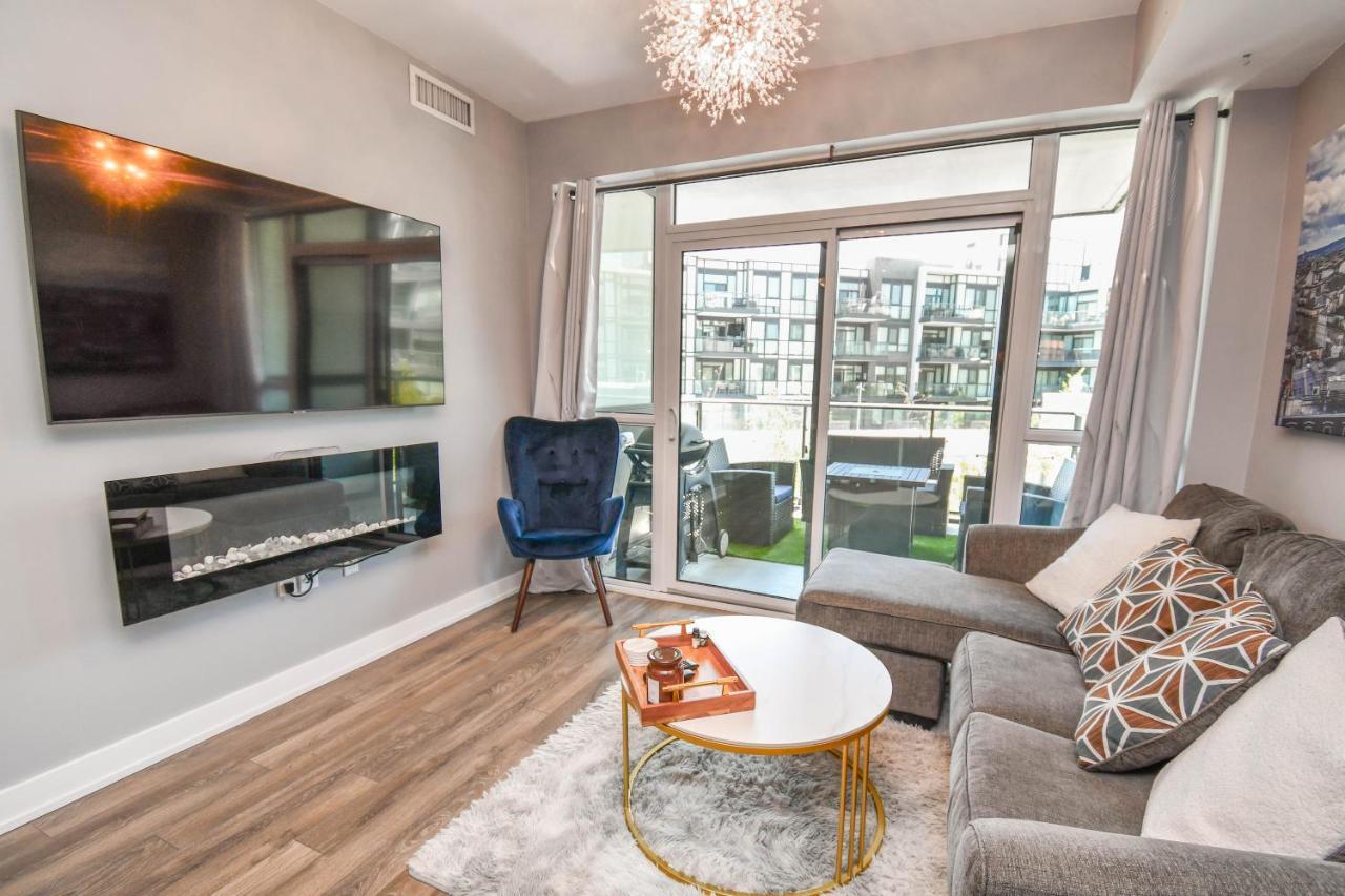 Pet Friendly Condos At Friday Harbour Innisfil Exterior foto