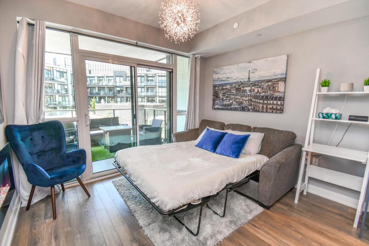 Pet Friendly Condos At Friday Harbour Innisfil Exterior foto